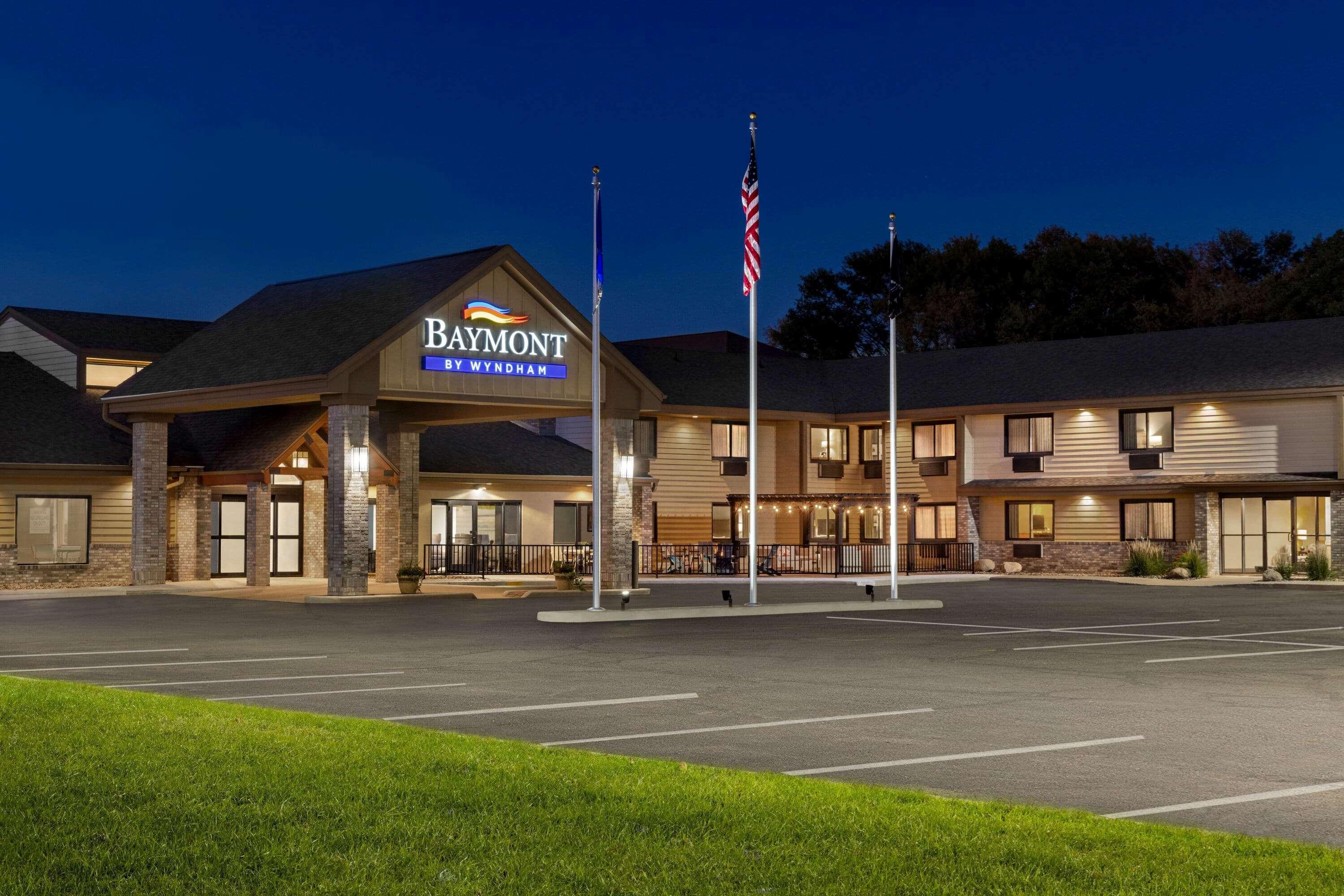 Baymont By Wyndham Owatonna Ξενοδοχείο Εξωτερικό φωτογραφία